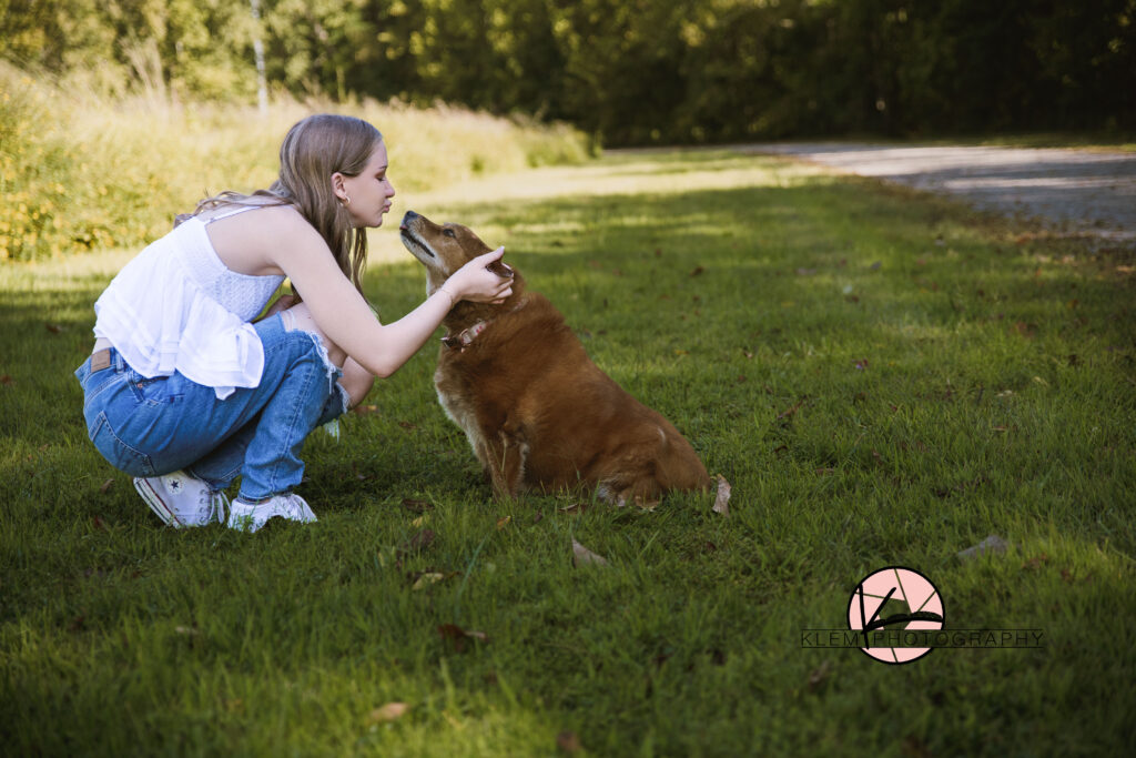 Henderson KY senior pics with klem photography and senior girl with dog in flower field